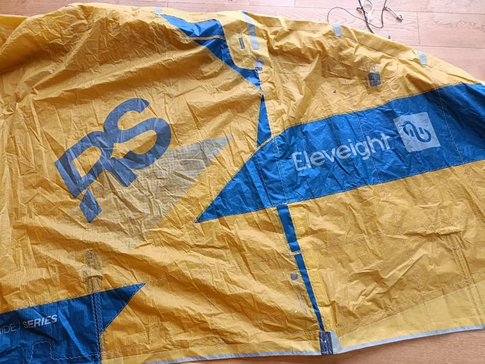 Réparation reparation-aile-kitesurf-bretagne - Résultat