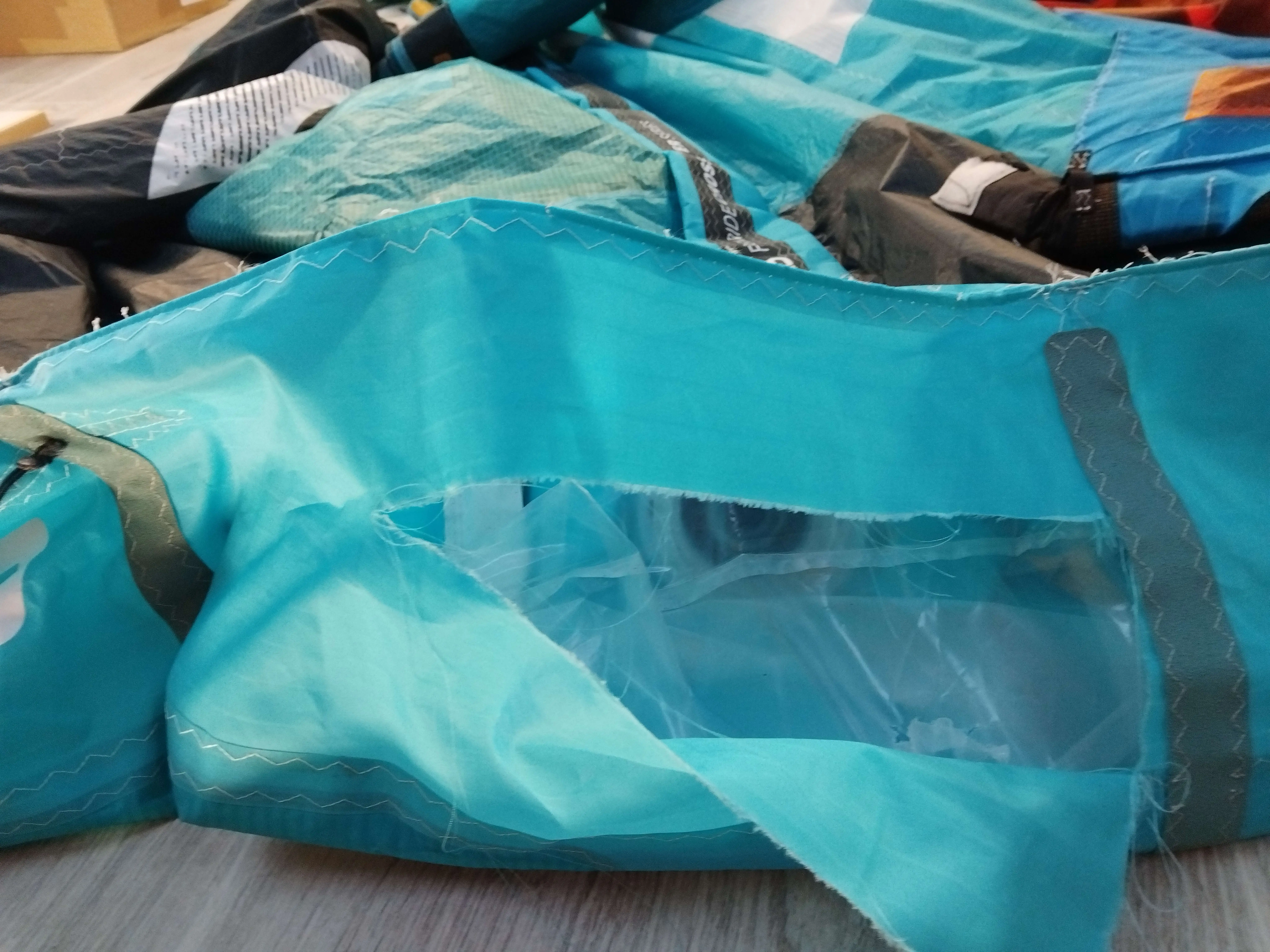 Réparation déchirure bord d'attaque - Avant