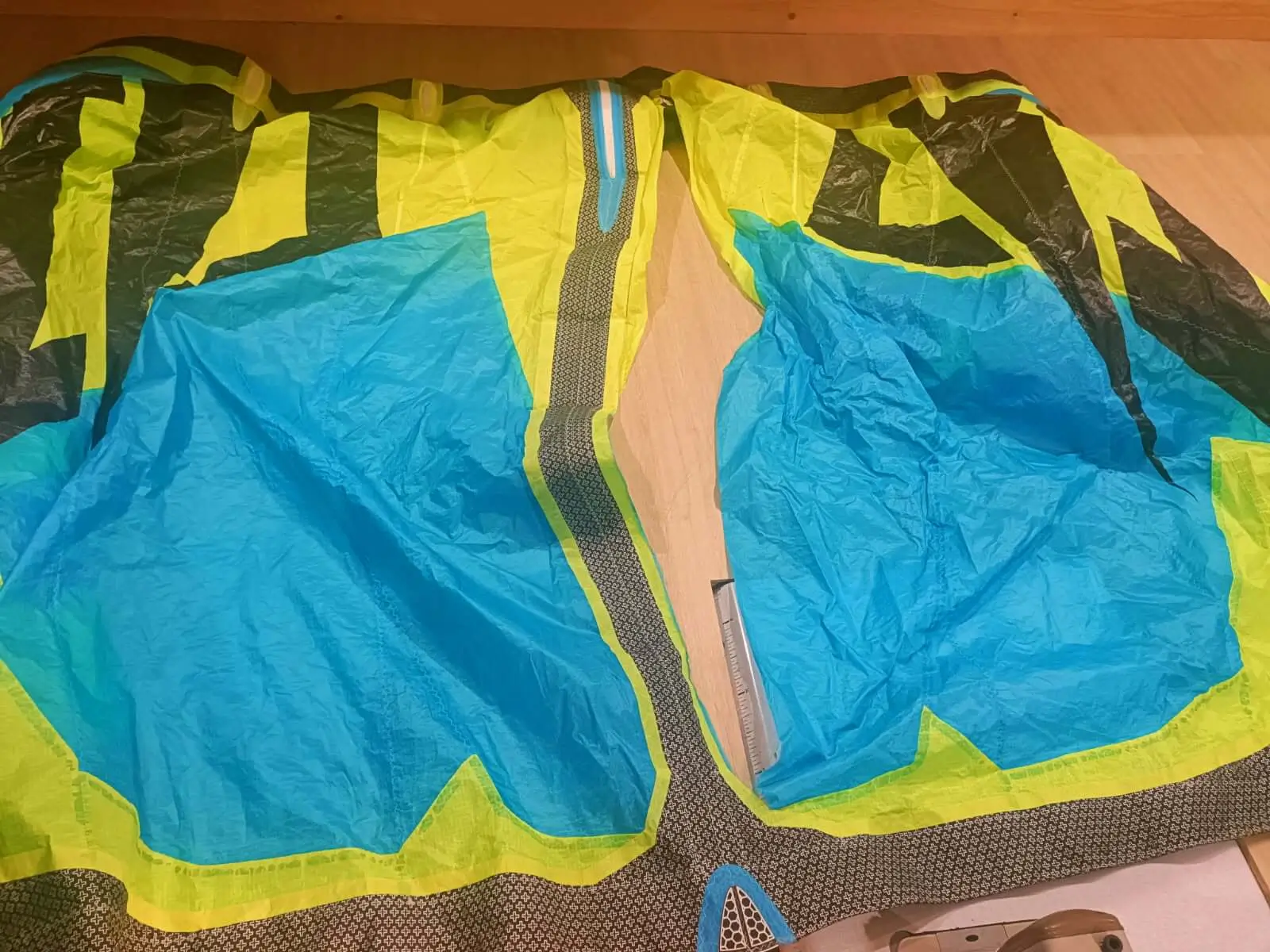 Réparation déchirure spi - Avant