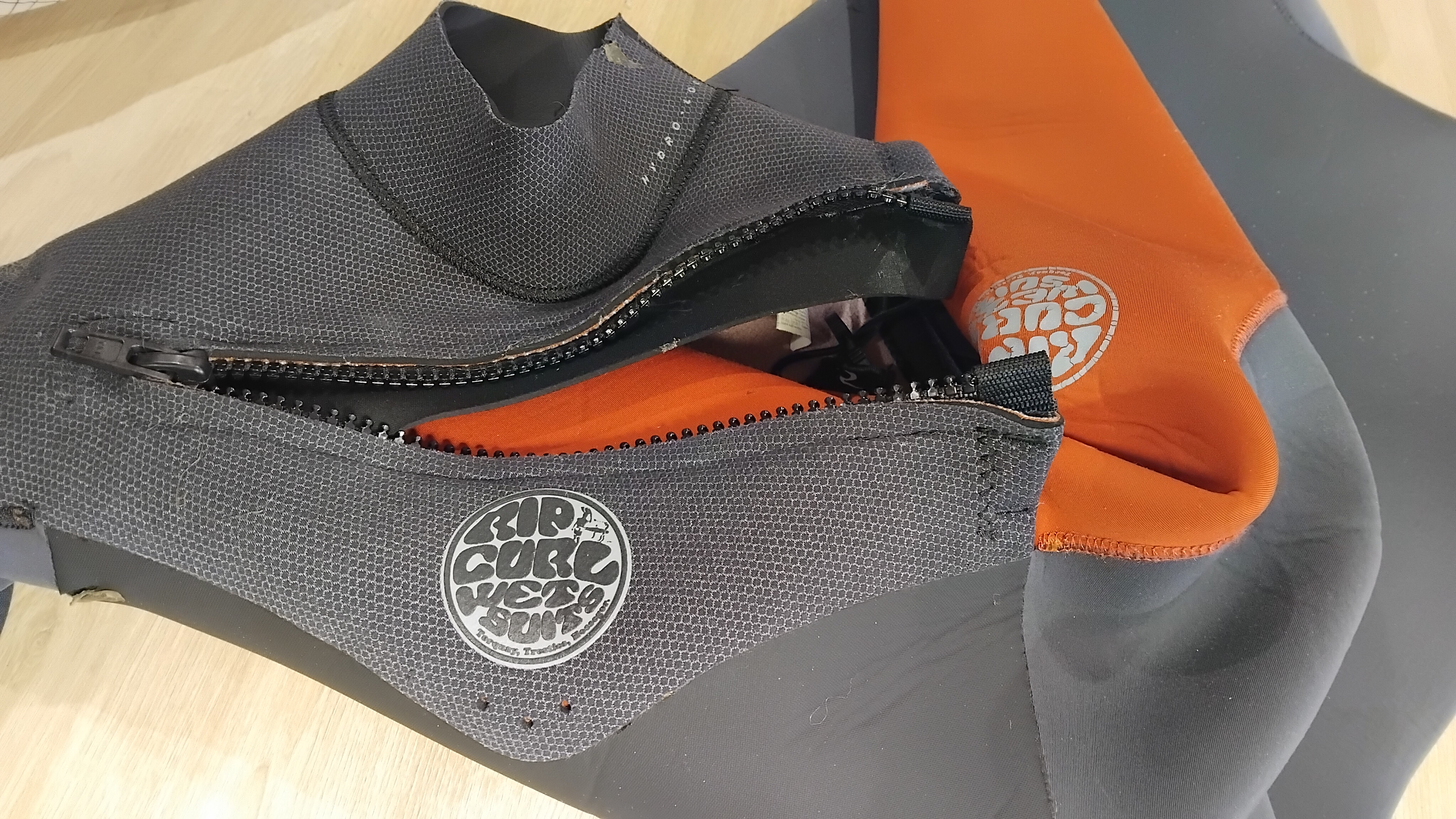 Réparation fermeture éclair front zip - Après